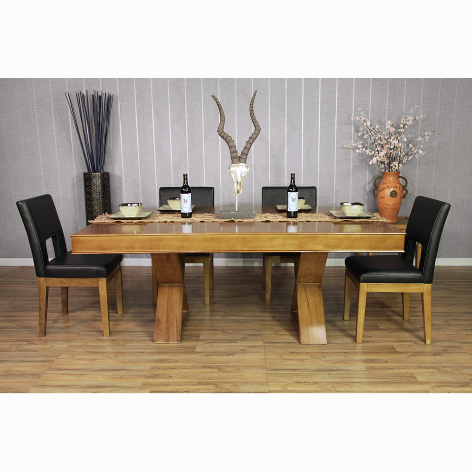 Helmsley Poker Table